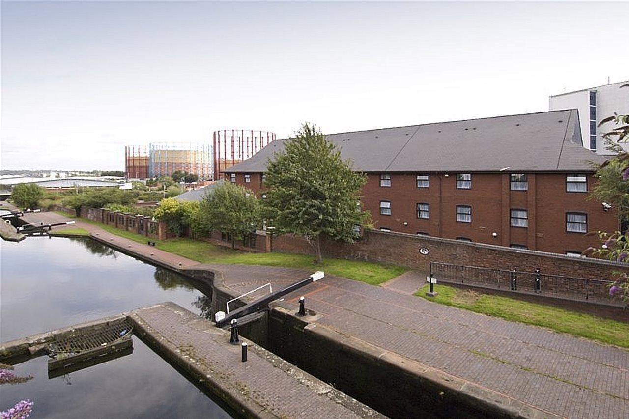 Premier Inn Birmingham City - Aston Exterior foto